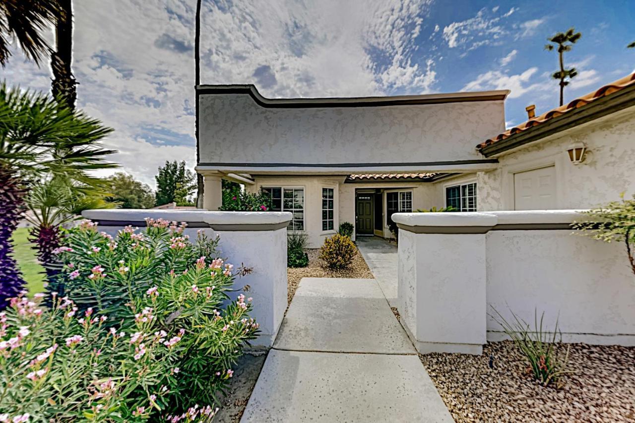 Desert Falls Retreat Permit# Str2022-0241 Palm Desert Luaran gambar